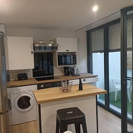 Lorient, Petite Maison De Ville.