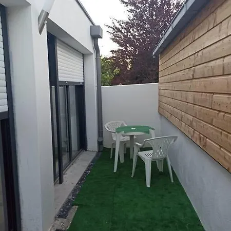 Lorient, Petite Maison De Ville.